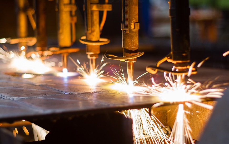 Jet d’eau, oxycoupage, plasma ou laser, quelle technologie de découpe correspond le mieux à mes besoins ?