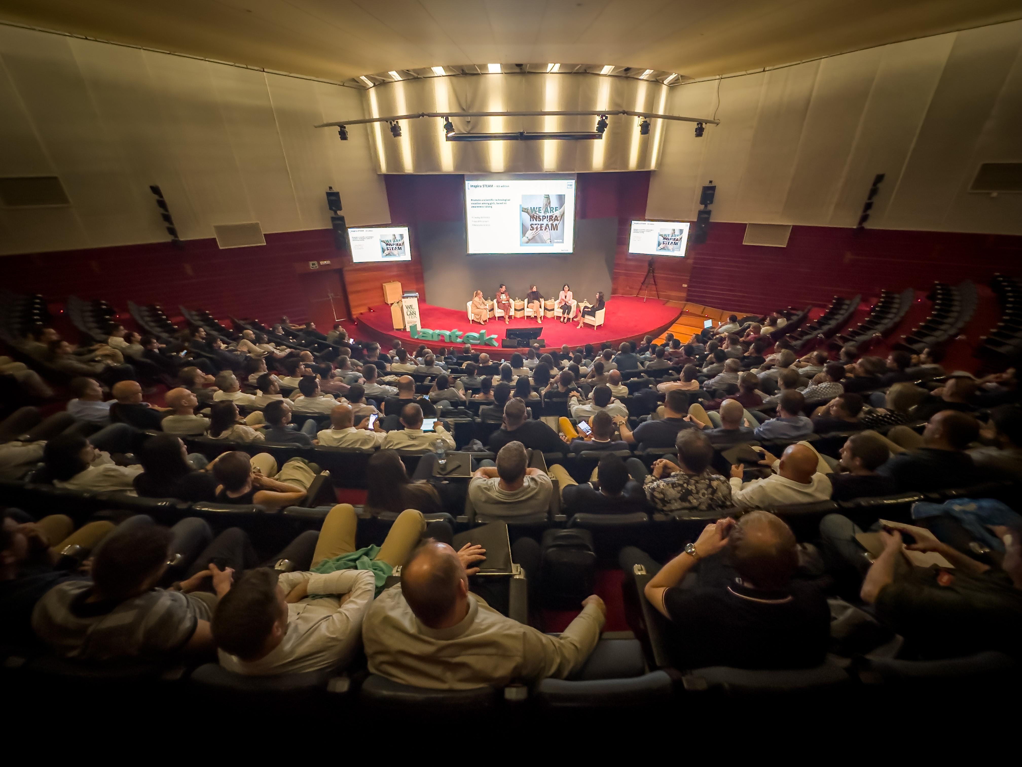 Lantek celebra su International Meeting superando la barrera de los 300 empleados