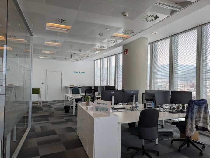 oficinas de lantek de la torre iberdrola